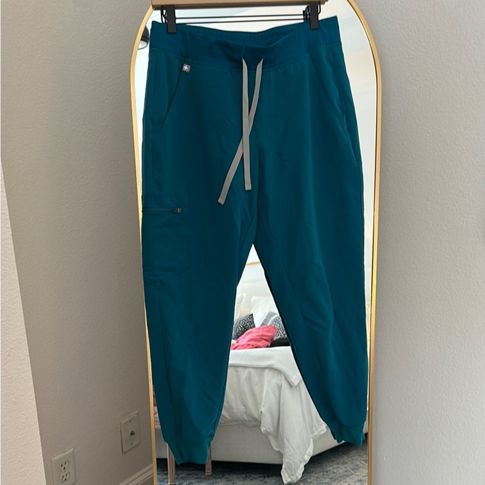 Figs Caribbean Blue joggers, medium petite